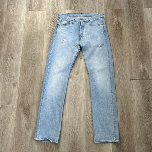Levi’s 501 Jeans Mens 31x32 (32x33) Button Fly Light Wash Blue Denim Distressed - Picture 1 of 11